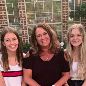 Meet your Posher, Yvette